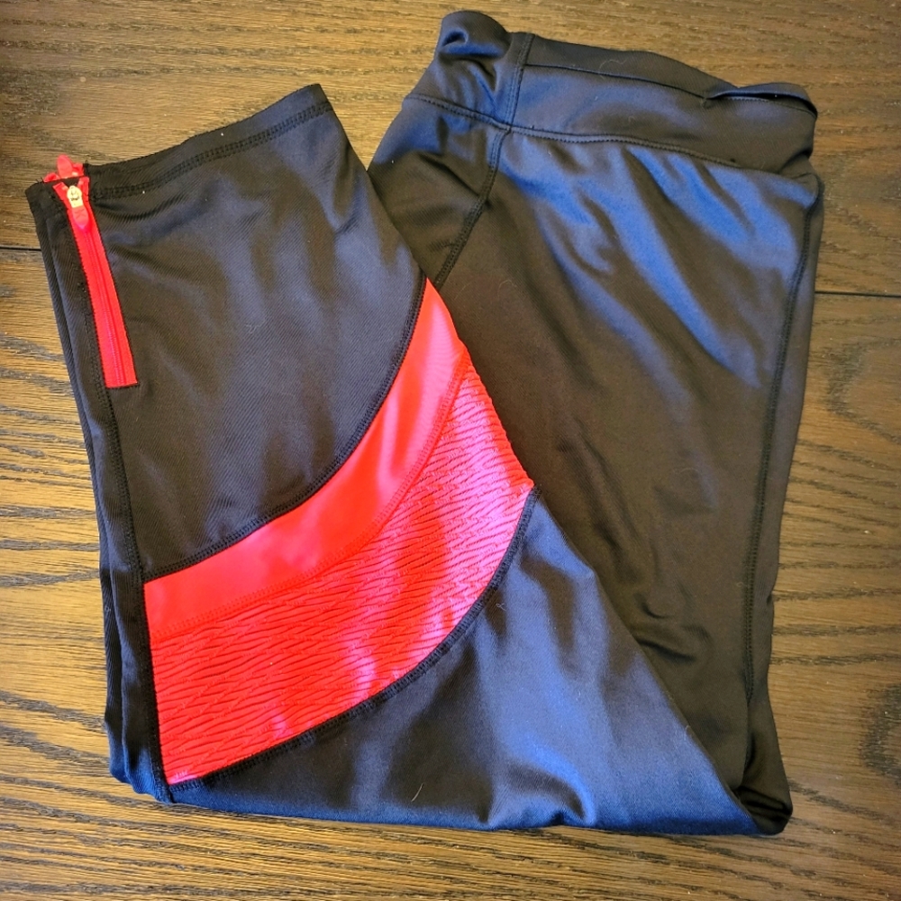 Danskin workout capris